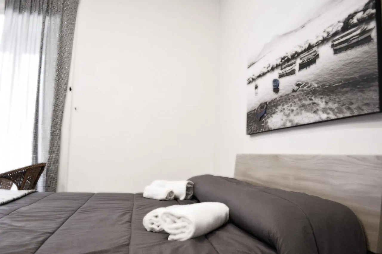 Vanzi Rooms Naples