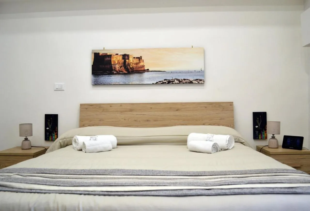 Vanzi Rooms Naples 0*,  Italy