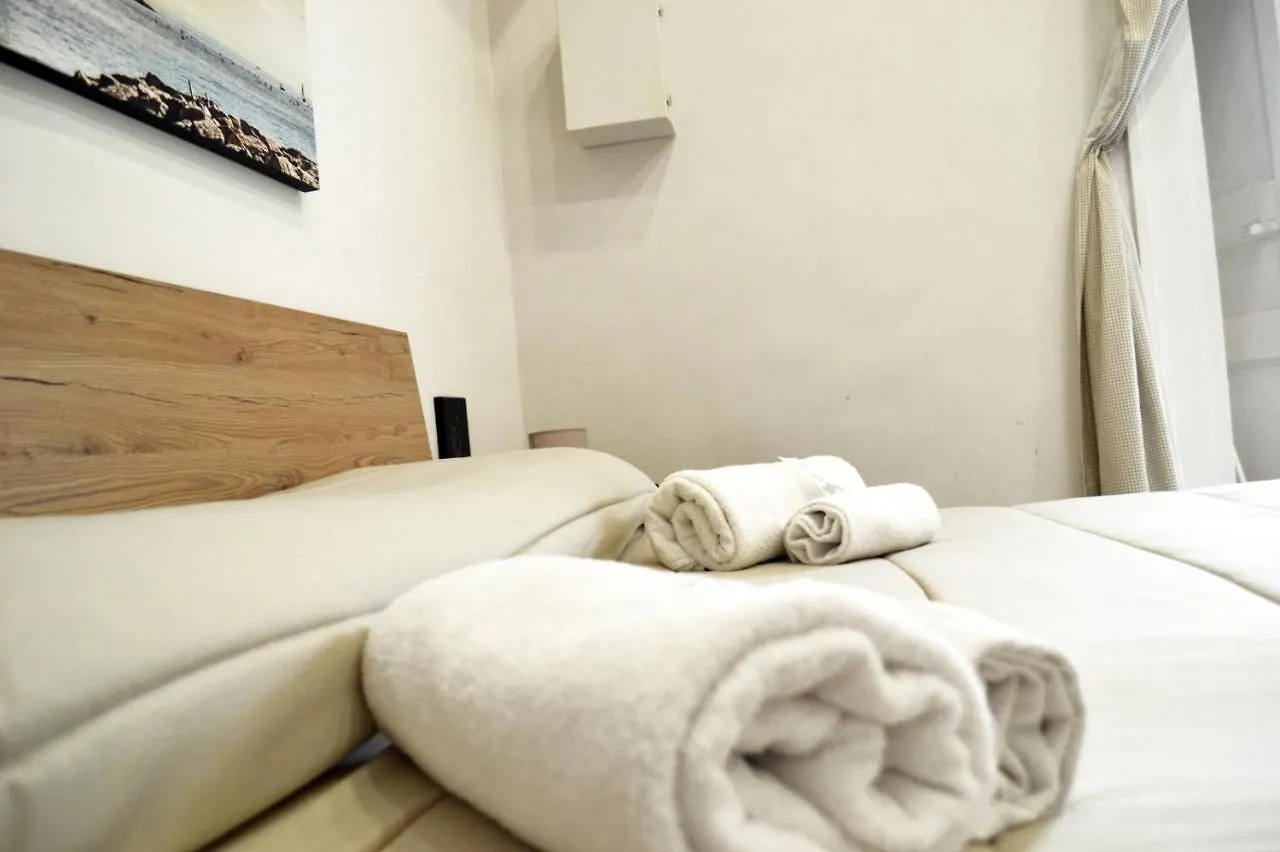 Bed & Breakfast Vanzi Rooms Naples